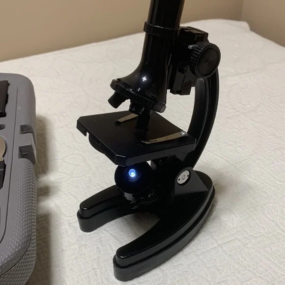 Microscope Set by Vivitar - Picture 11 of 16